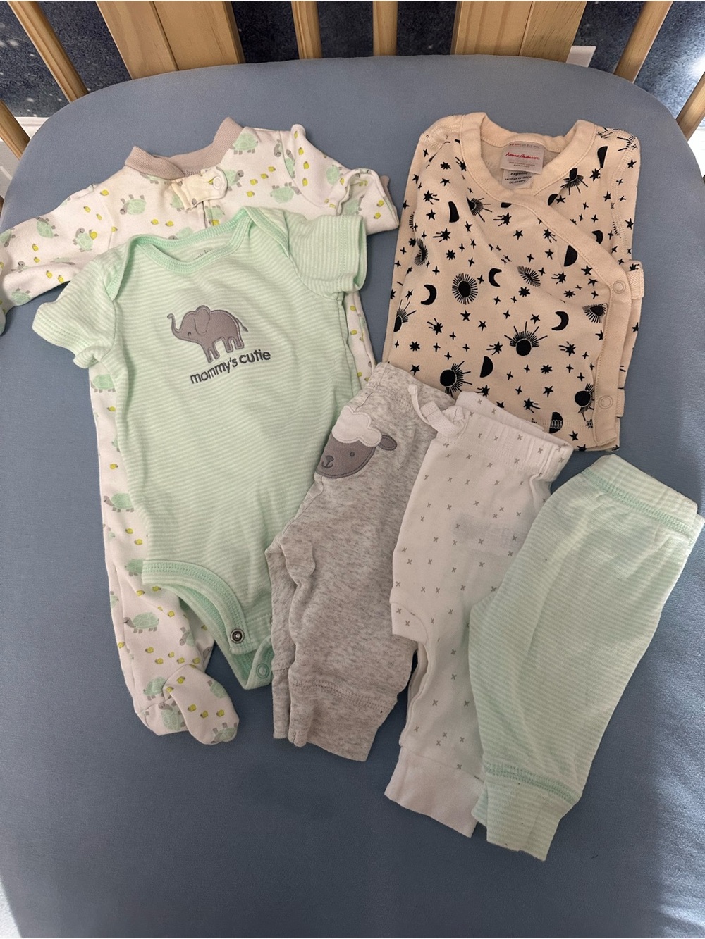 6 pc baby girl 0-3 months clothes